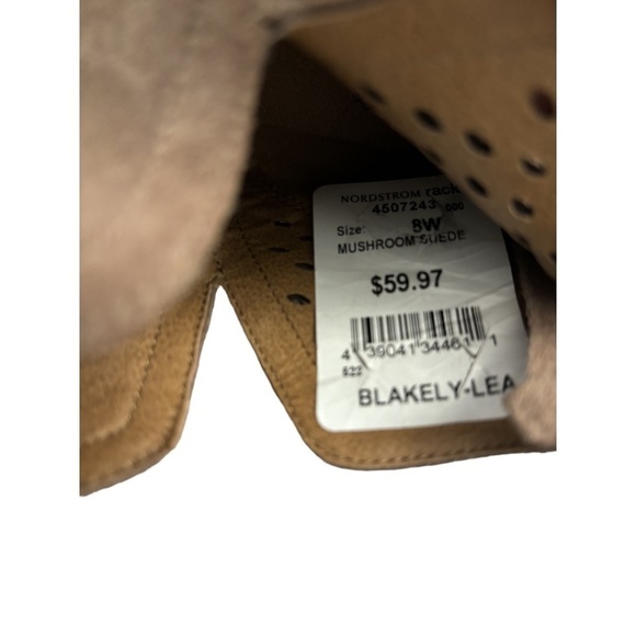Susina Blakely Taupe Perforated Bootie Soft Suede Back Zip EUC Size 8 - Picture 3 of 6